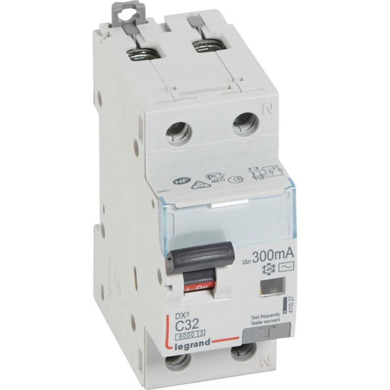 Kombinēts noplūdes automātslēdzis DX3 - 1P+N - C32 - 10kA - 300mA - AC tips - N labajā pusē